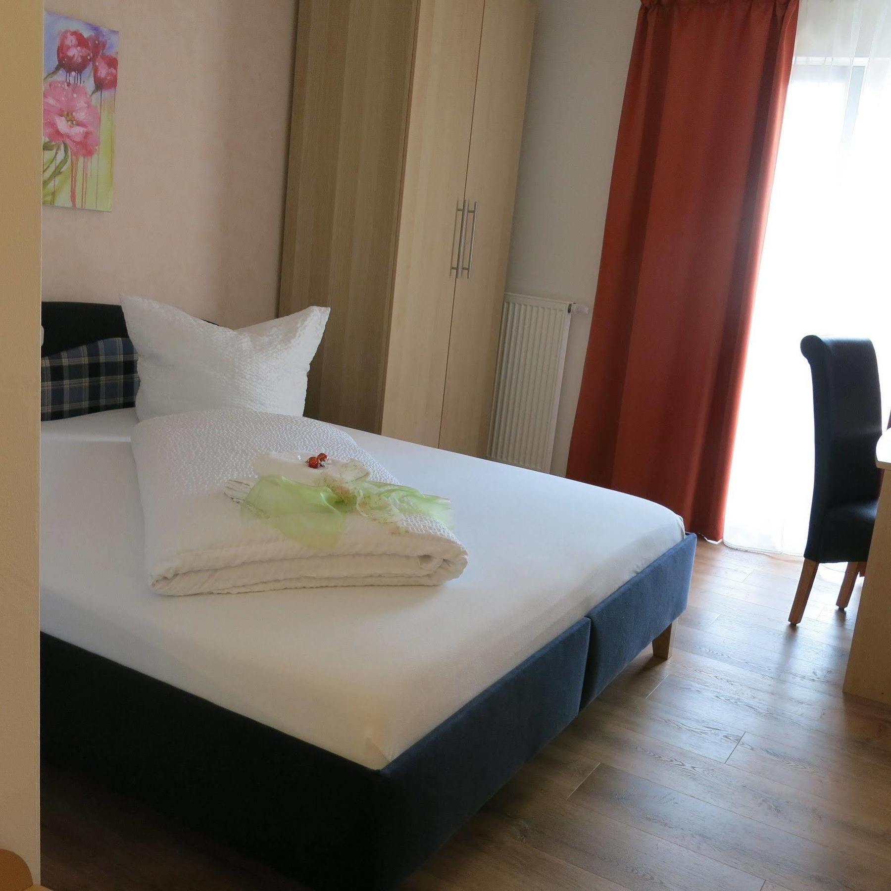 Hotel Ackermann Riedstadt Εξωτερικό φωτογραφία