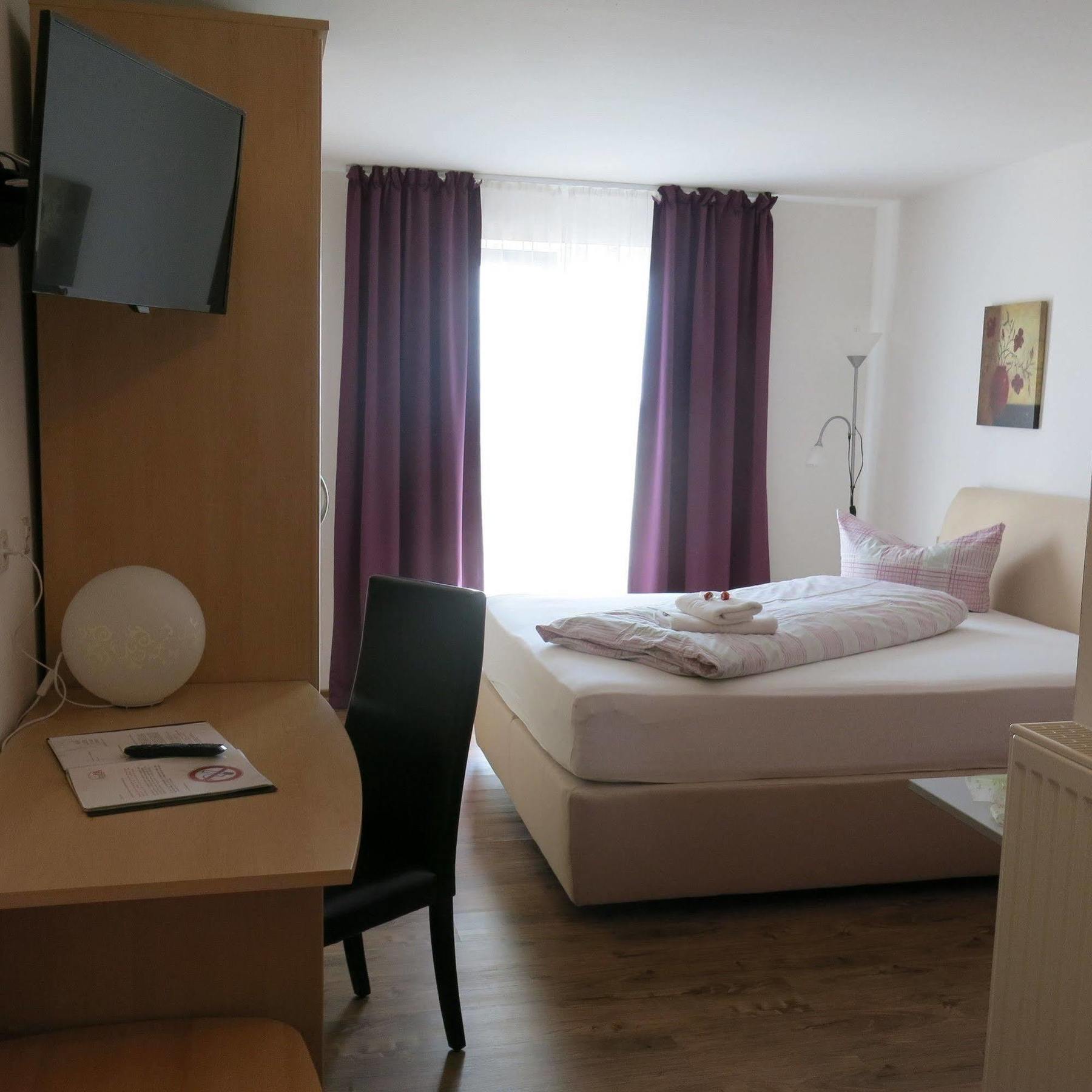 Hotel Ackermann Riedstadt Εξωτερικό φωτογραφία
