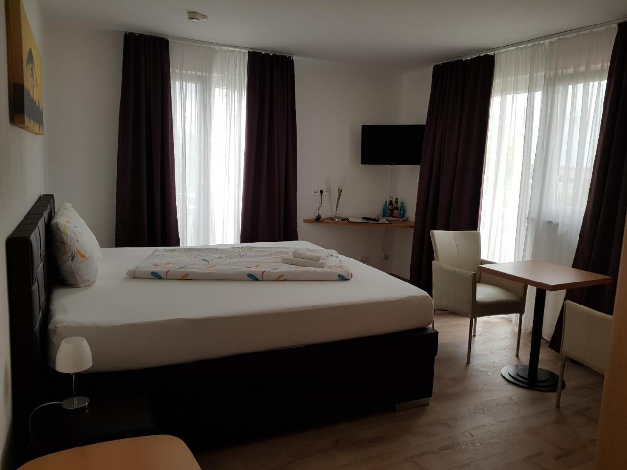 Hotel Ackermann Riedstadt Εξωτερικό φωτογραφία