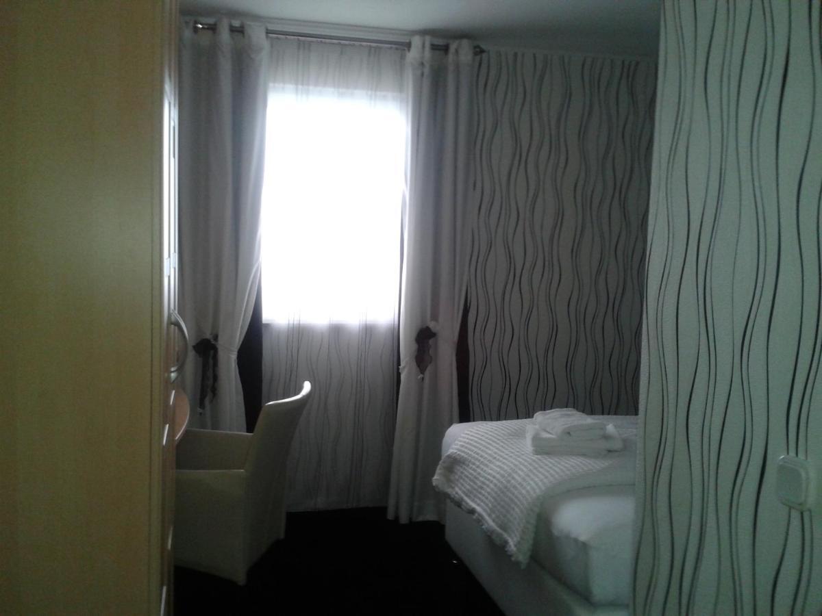 Hotel Ackermann Riedstadt Δωμάτιο φωτογραφία